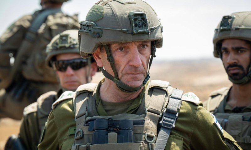 הרמטכ"ל בגבול הצפון: "מתכוננים למהלכים התקפיים בתוך השטח"