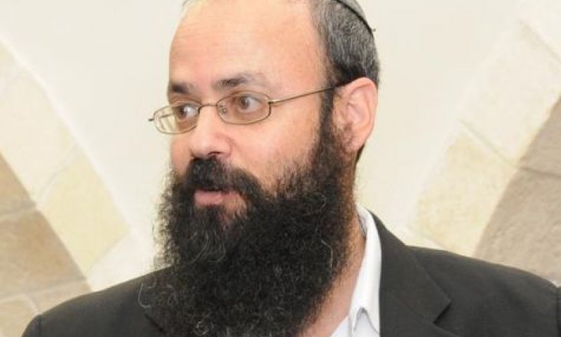 חבר הכנסת הלל הורוביץ נרגם באבנים בירושלים