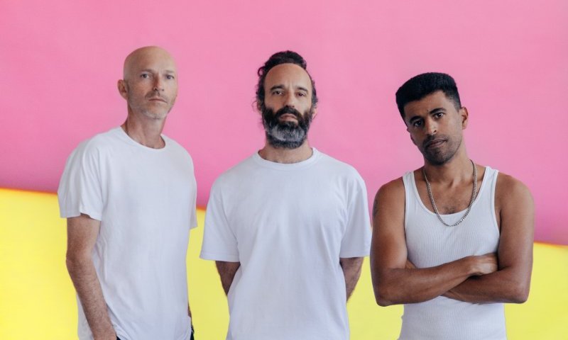 לא מפסיקים להפתיע: הבלקן ביט בוקס בשיר חדש