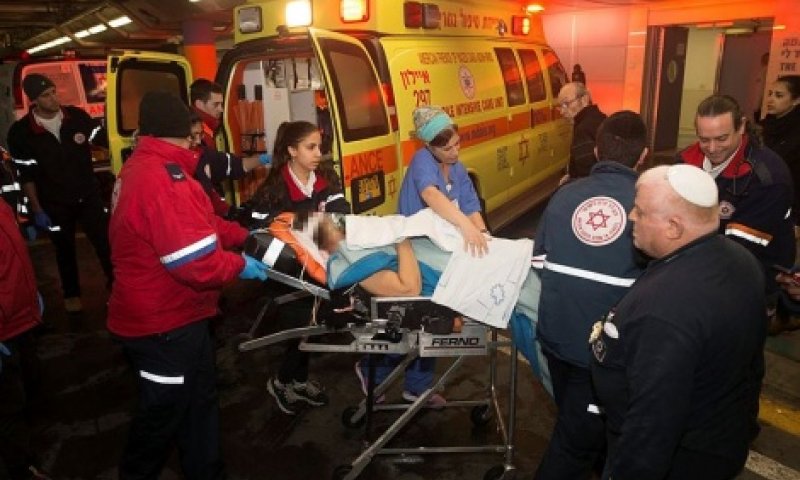 פצוע בפיגוע דקירה בכניסה לגבעת זאב