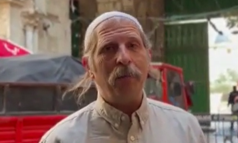 אחרי 30 שנה: ההסטוריון הסרוג חזר להר הבית. צפו