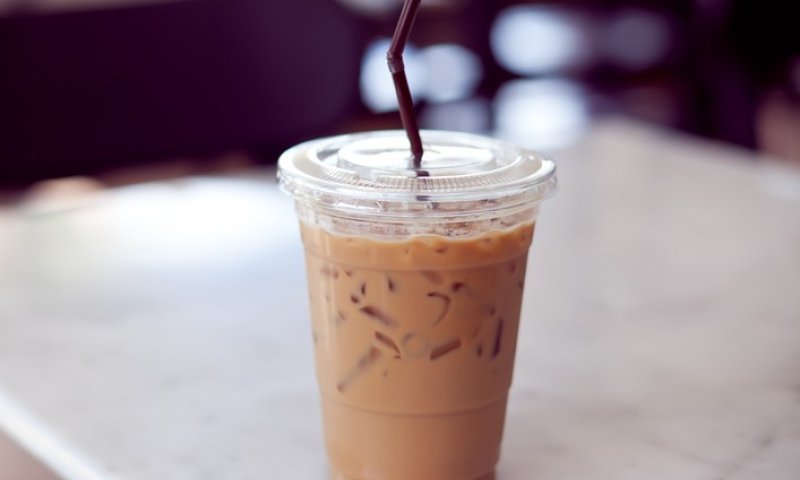 לשבור את השרב: מתכון לאייס קפה קר