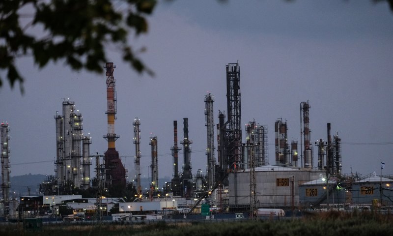 תושבים באזור חיפה: עשרות תלונות על ריח רע וצריבות