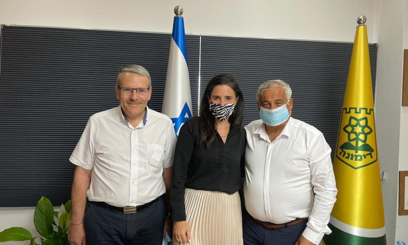 שקד בדרום: צריך להתחיל קמפיין מסיבי לחיסון הנוער