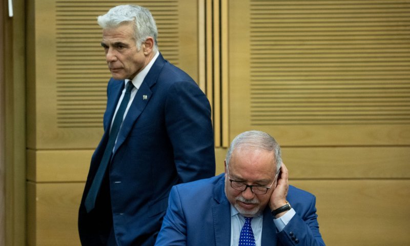 סקר: ליברמן ובן גביר מזנקים, לפיד בשפל