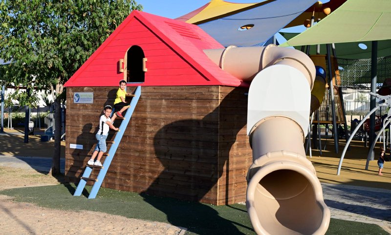 מרגש: מיגונית בשדרות הוסבה למתקן שעשועים | צפו