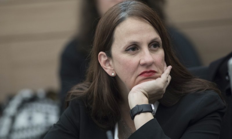 'פגיעה בנשים': דינה זילבר נגד חופים נפרדים