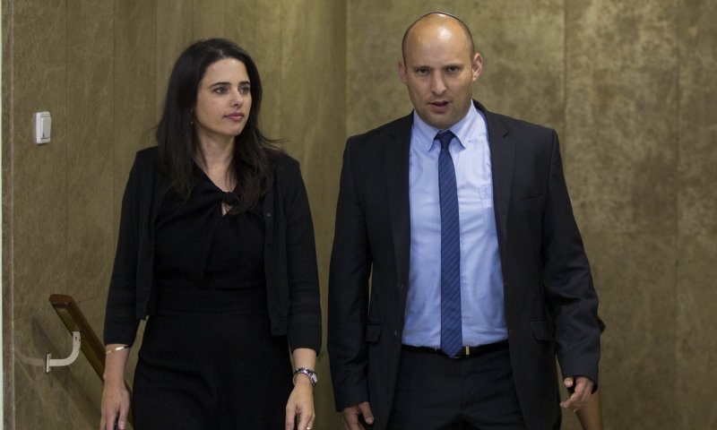 בין שקד לבייס החדש: המלכוד של בנט