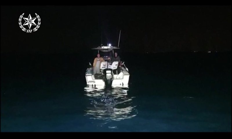 צפו: כך חולצו שני גברים שנסחפו ללב ים