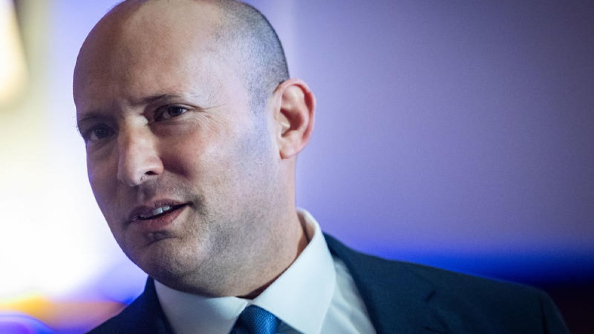 נפתלי בנט בתגובה ראשונה להפסקת האש עם איראן - סרוגים