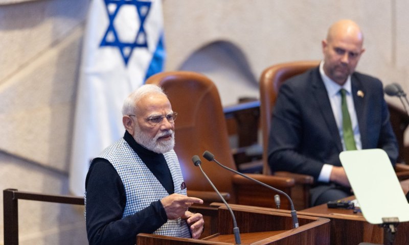 מודי מחבק: "הרגשנו את כאבכם ב-7 באוקטובר, עומדים לצידכם"