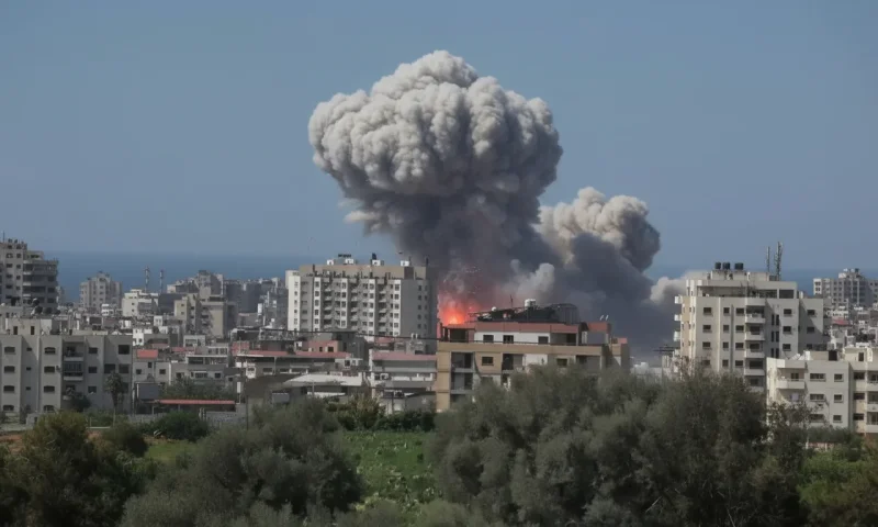 ברגע זה: צפו בתקיפות העומק של צה"ל בלב ביירות