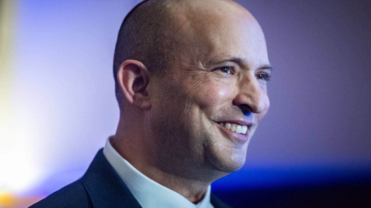 בנט חושף: אלו 2 הנשים שמצטרפות למפלגה  - סרוגים