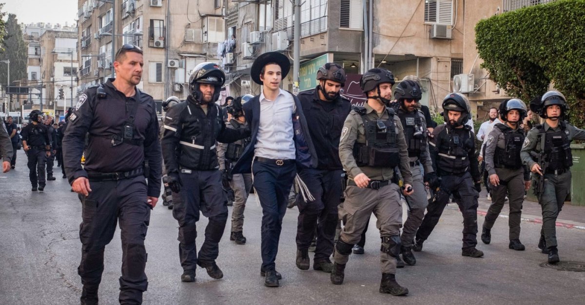 מנהיגי הציבור החרדי בגינוי נחרץ למהומות בבני ברק