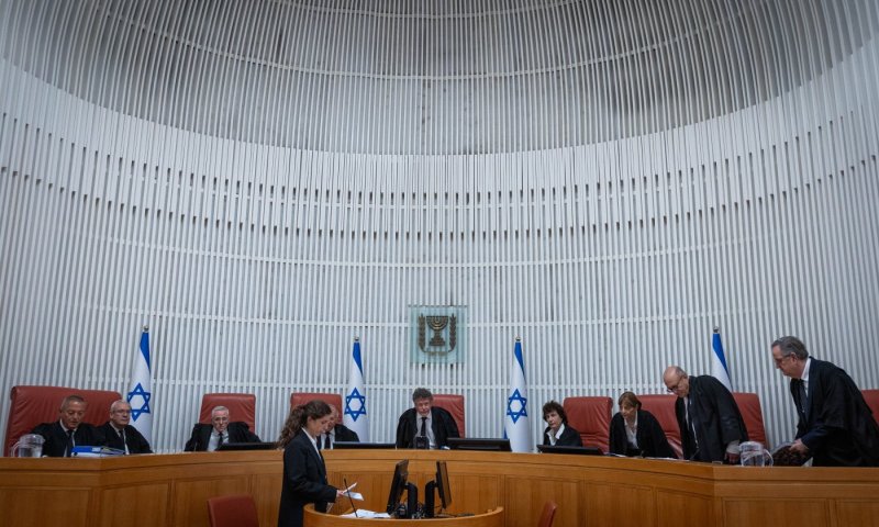 ממשלה תחת מצור: המערכת המשפטית גוררת את כולנו למשבר חוקתי