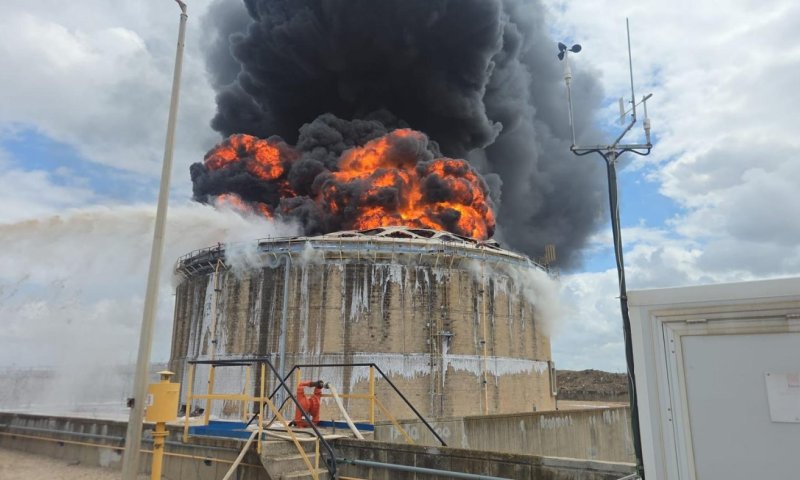 טיל מאיראן פגע בבתי הזיקוק בחיפה