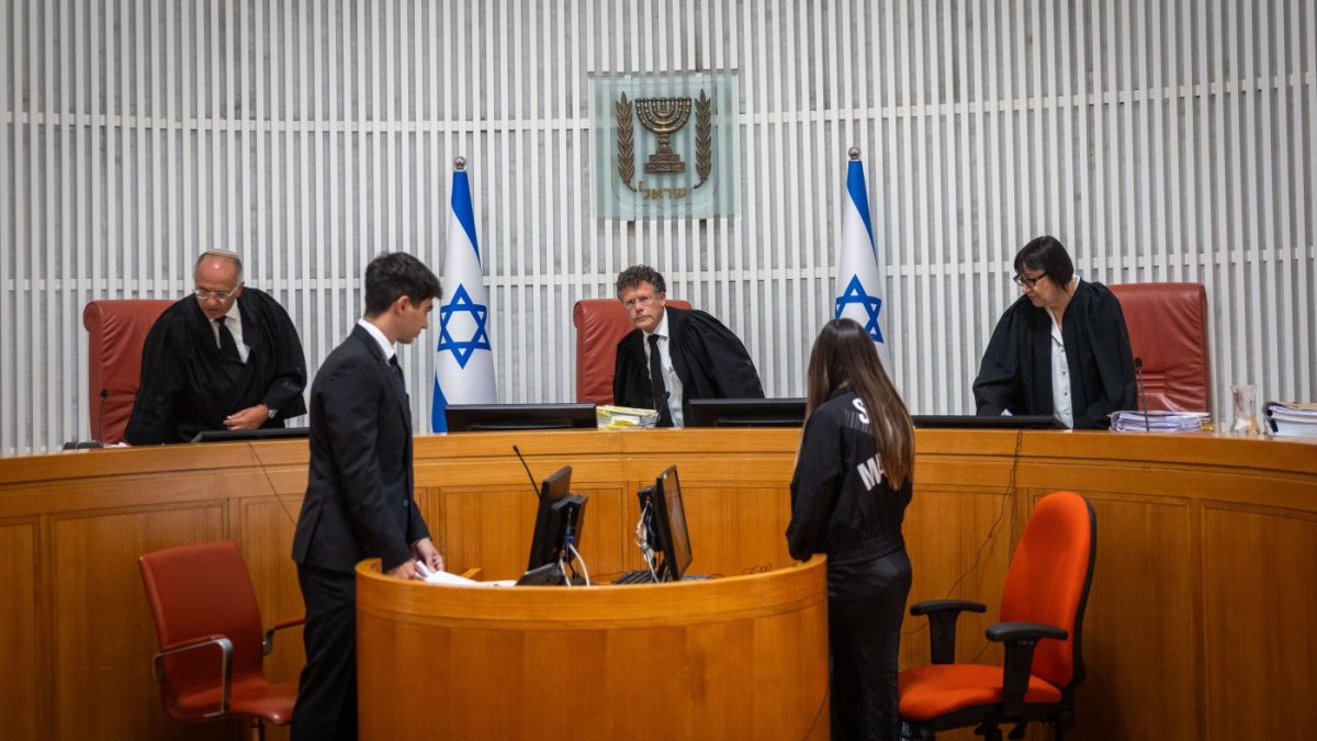 עו