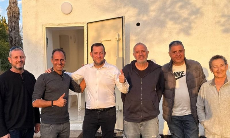 מוגנים גם בקרוואן: יוסי דגן בבליץ תרומות למיגוניות בשומרון