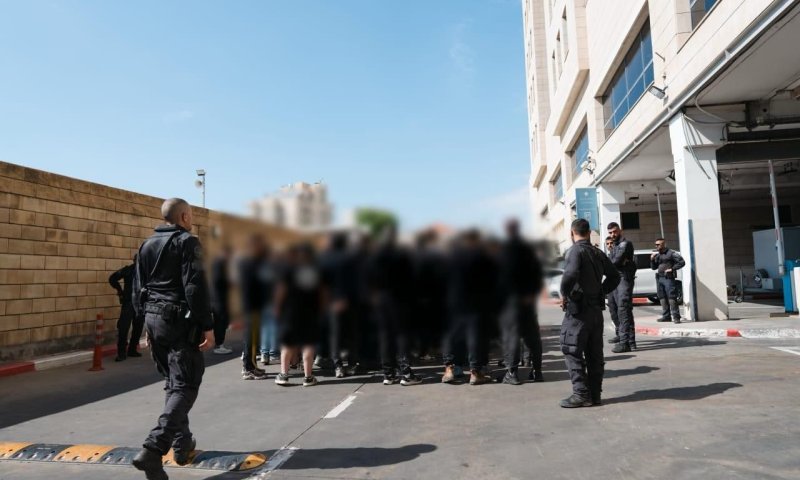רגע לפני הדרבי: המשטרה פשטה על אוטובוס של אוהדי בית"ר 