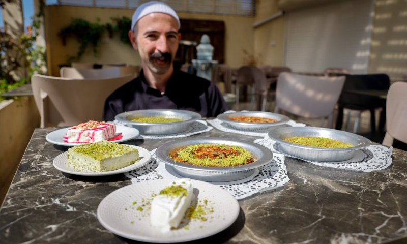 הרבה יותר ממאפה: הסיפור ההיסטורי מאחורי הכנאפה