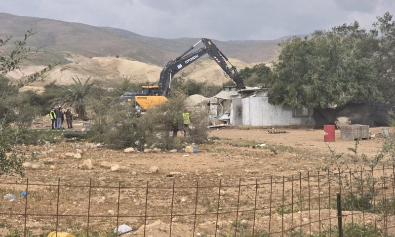 בשטח ארכאולוגי: נהרס מבנה ערבי בלתי חוקי בבקעה