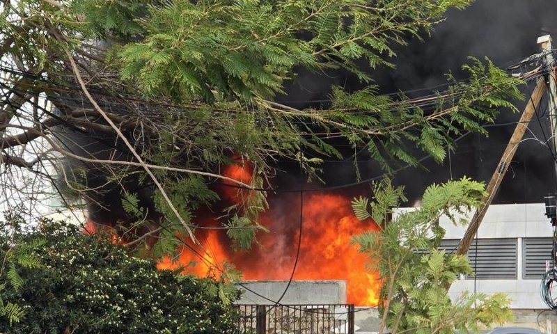 פגיעה ישירה בנהריה; 2 פצועים בזירה 