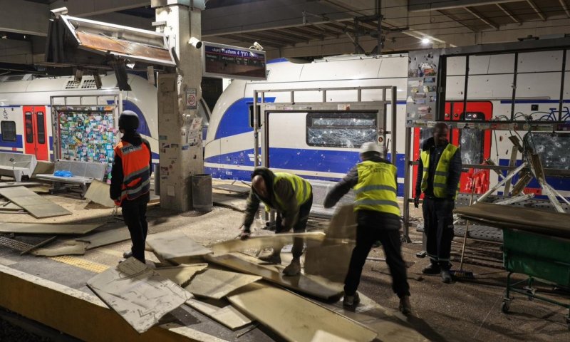 טיל איראני פגע בתחנת הרכבת תל אביב מרכז