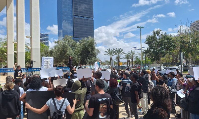 "צדק לימנו זלקה": הפגנה סוערת בדיון הארכת מעצר החשודים ברצח