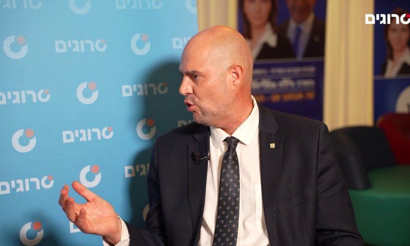 אמיר אוחנה מפתיע: "חלק גדול מהחרדים בוחרים בי בפריימריז"