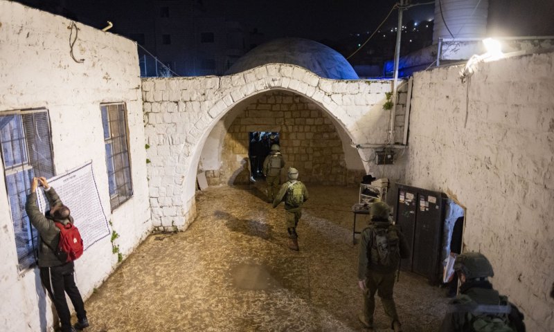 דרישה מנתניהו: לפני פיזור הכנסת, החזר את הישיבה לקבר יוסף