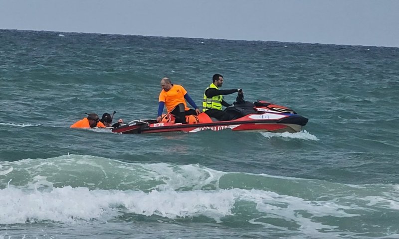 מאמצים בנתניה: כוחות החילוץ פועלים לאיתור הנעדר בן ה-17