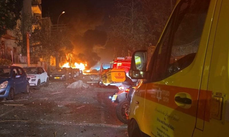 הרוגה ו-20 פצועים מנפילת טיל בתל אביב, 1 במצב אנוש