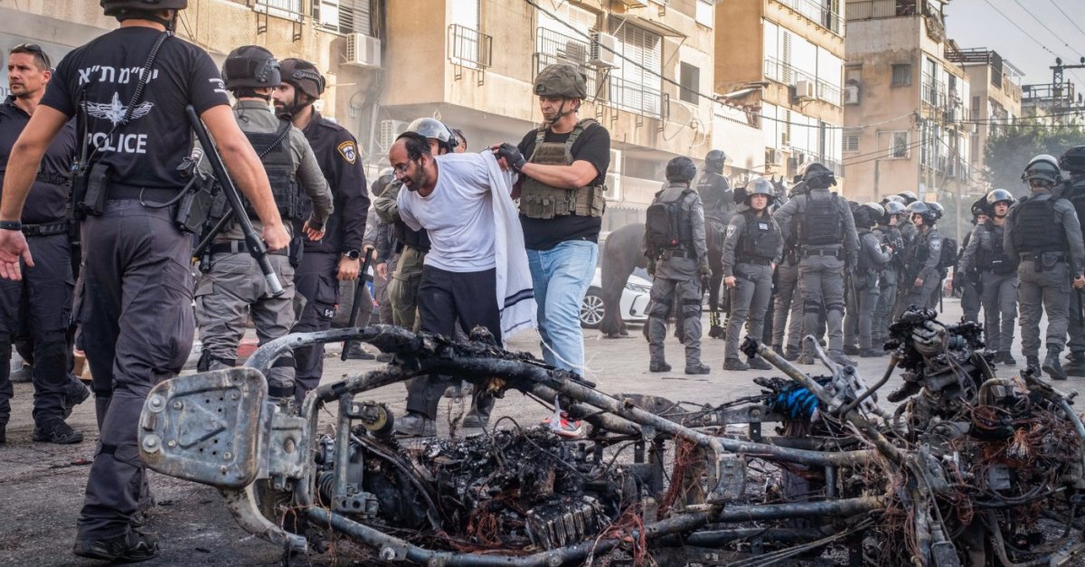 שבוע אחרי המהומות בבני ברק: נעצר חשוד נוסף בהפיכת הניידת