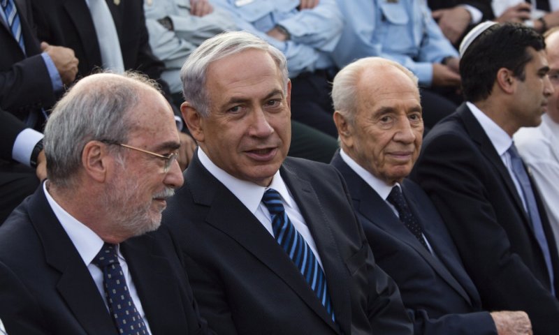 דיווח: נתניהו ניסה לשכנע את גרוניס לתמוך במינוי גופמן לראש המוסד