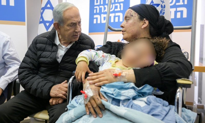 נתניהו ביקר את פצועי האסון בבית שמש: "נשלים את המשימות"