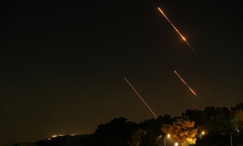 לראשונה במלחמה: 3 רקטות שוגרו מלבנון לעבר המרכז