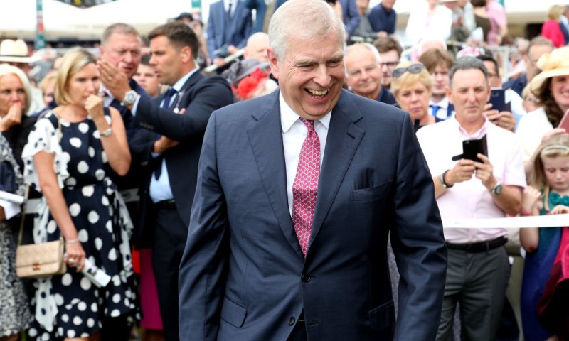 אחיו של המלך, הנסיך אנדרו, נעצר בשל מעורבותו בפרשת אפשטיין