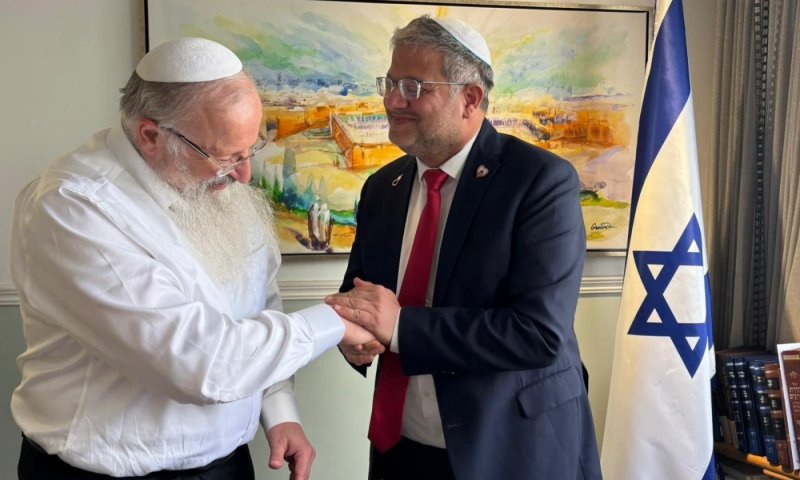 בברכת הרב אליהו: בנות שירות ישולבו במודיעין המשטרה והשב"ס