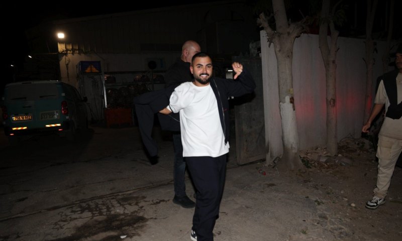 אחרי המעצר: אושר כהן הגיע להופיע באירוע פרטי. צפו