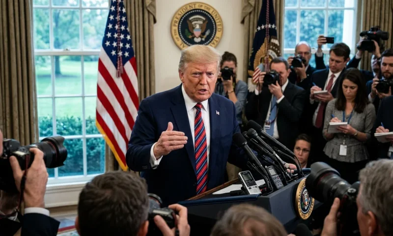 טראמפ: איראן מחוקה, הם צריכים להגיד "אנחנו מוותרים"