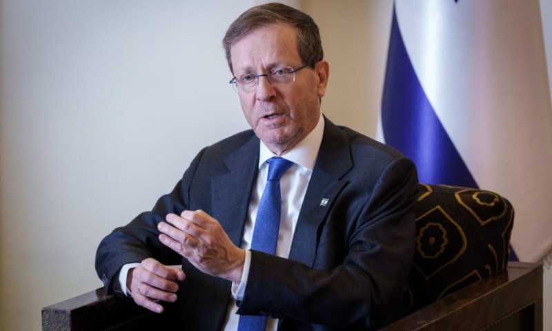 תקרית בינלאומית: גם הנשיא התנצל בפני הפטריארך הלטיני 