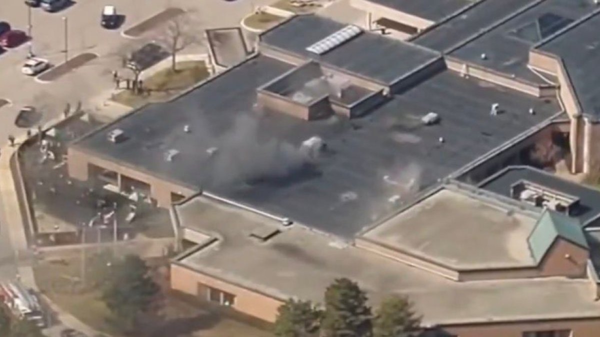 רכב התנגש בבית כנסת במישיגן, יריות נשמעו בזירה - סרוגים