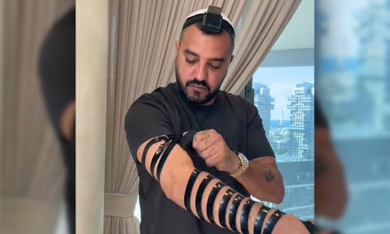 איתי לוי העלה סרטון עם תפילין - והותקף בתגובות שנאה 