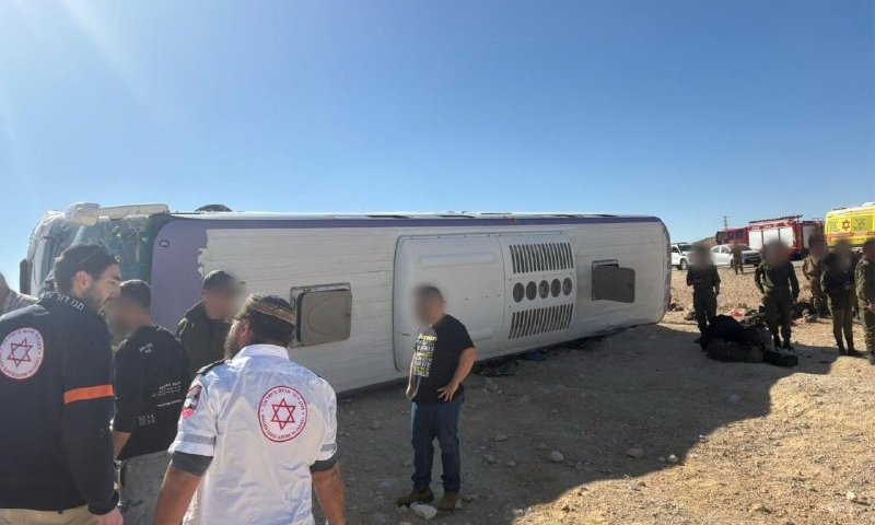 האוטובוס שהתהפך בדרום הסיע חיילים: פצוע אחד באורח בינוני