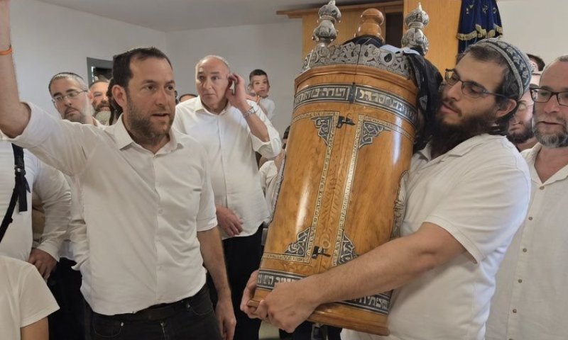  "ספר התורה חזר לשא-נור, כאילו אדם מת קם לתחיה"