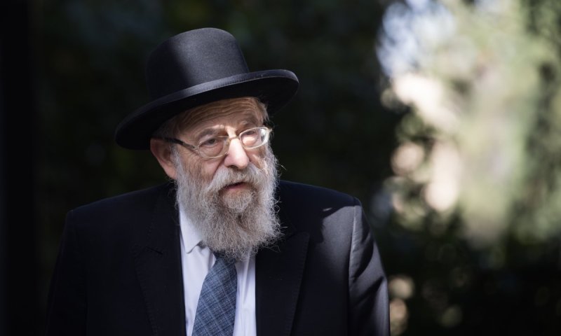 בשידור ישיר: הלוויתו של הרב אריה שטרן זצ"ל