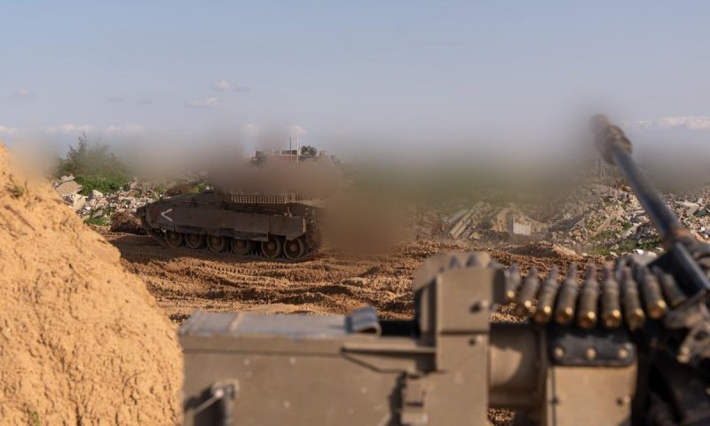 צפו בתיעוד: צה"ל השמיד 4 מנהרות ששימשו להחזקת חטופים בעזה