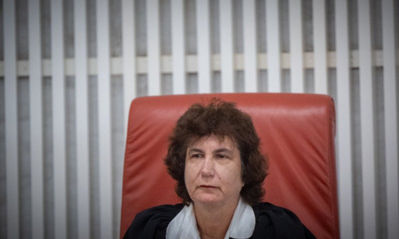 בג"צ גופמן: השופטים דורשים תצהיר מרח"ט הפעלה באמ"ן