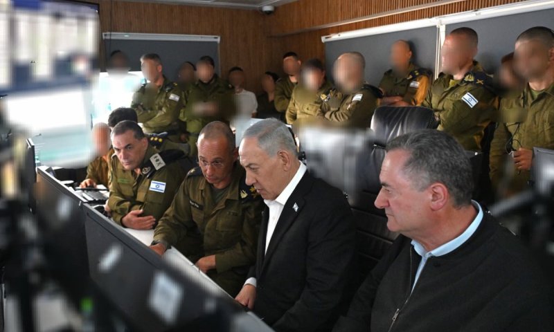 בזמן ההשתלטות על המשט: נתניהו שוחח עם מפקד השייטת
