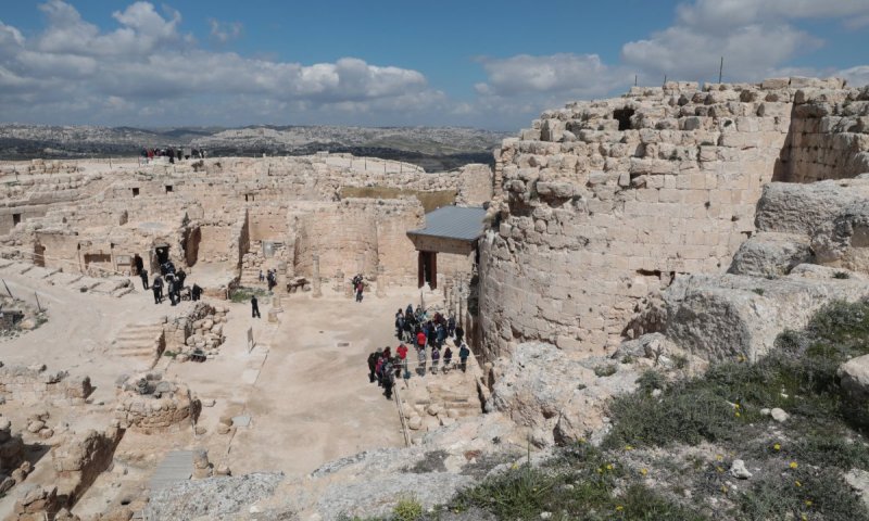 בעקבות בקשה להריסת מבנה: סנקציות הוטלו על תנועת רגבים